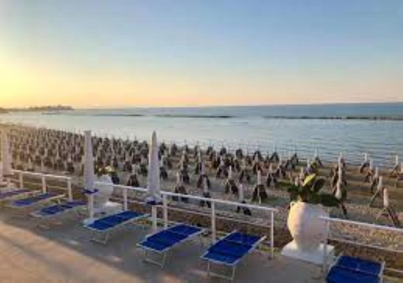 Casa Vacanza -Trani Centro エクステリア 写真